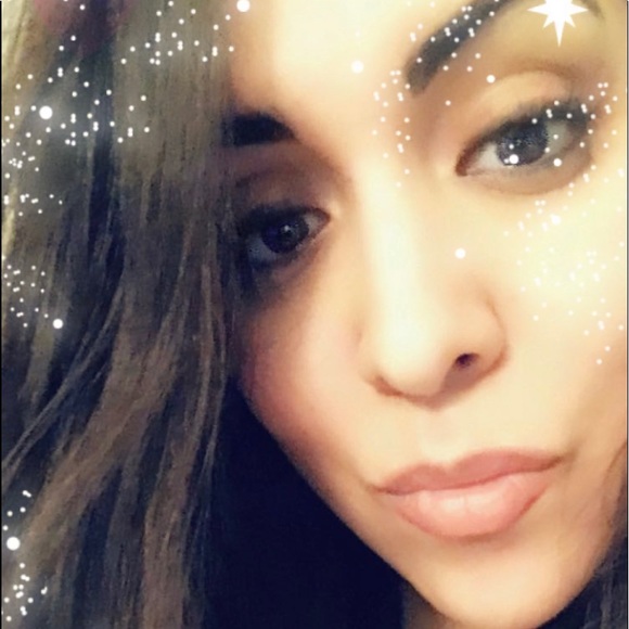 Meet your Posher, Jennifer - Picture 1 of 1